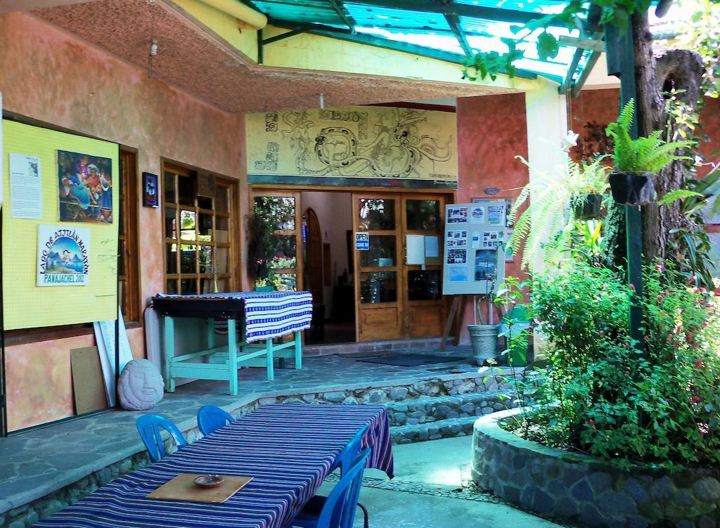 Posada Los Encuentros Panajachel Exteriör bild