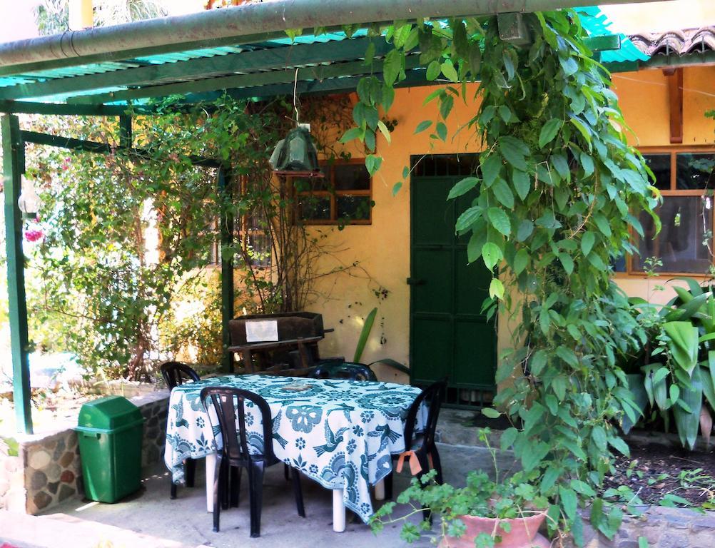 Posada Los Encuentros Panajachel Exteriör bild