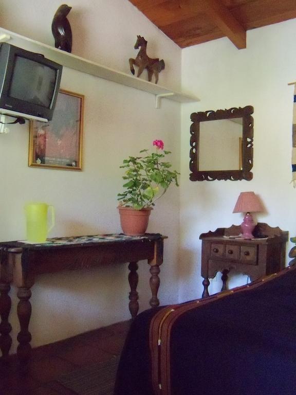 Posada Los Encuentros Panajachel Rum bild