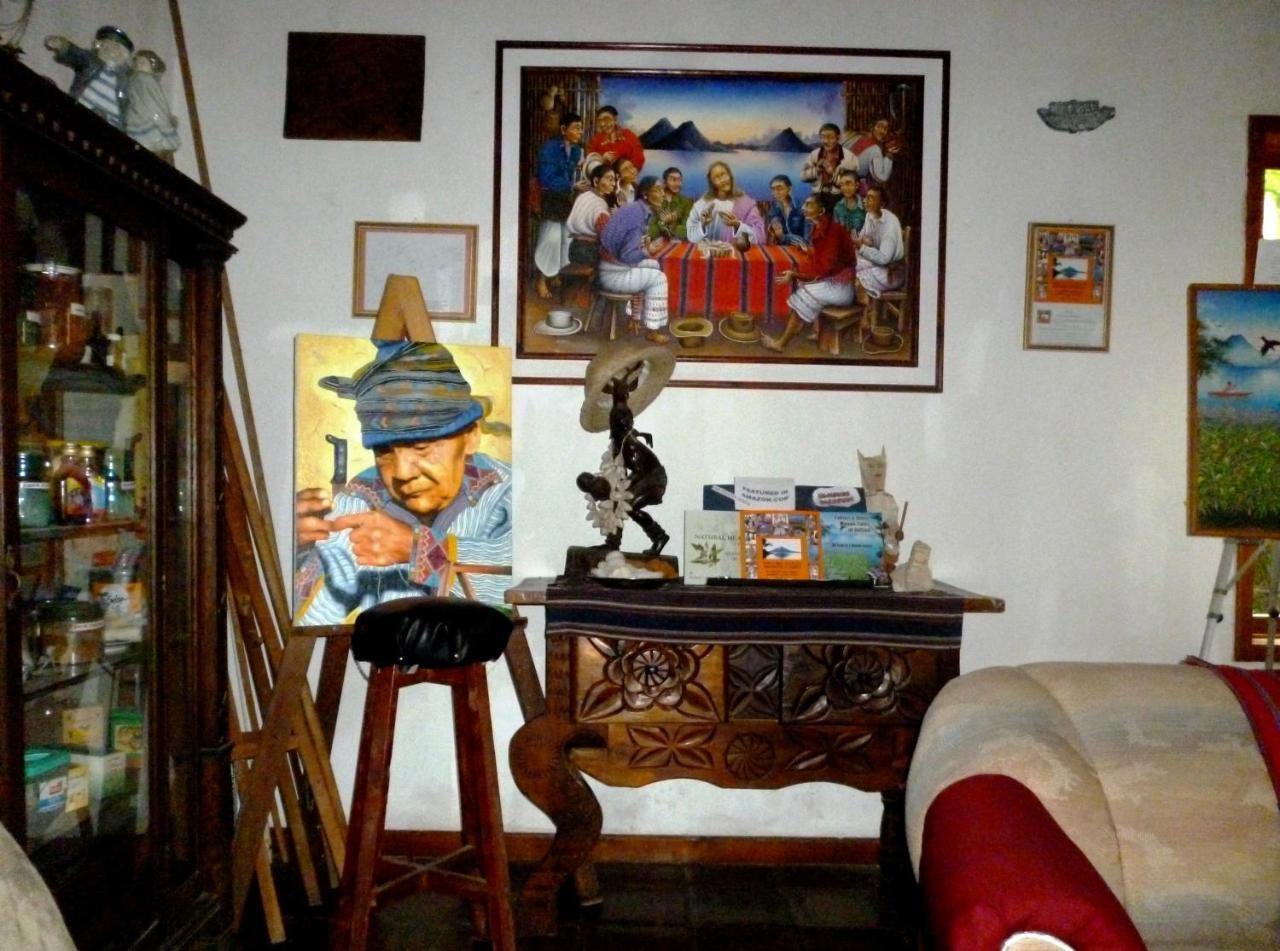 Posada Los Encuentros Panajachel Exteriör bild